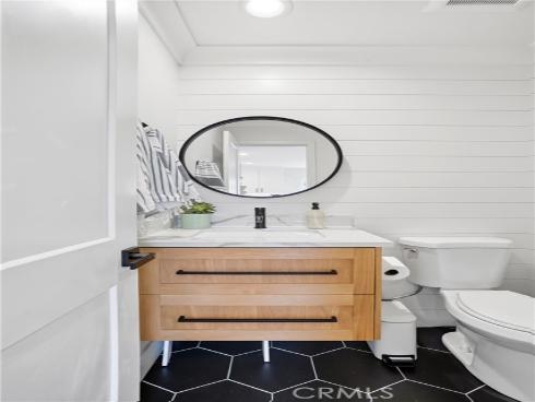 20082 Gothic Circle, Huntington Beach, CA