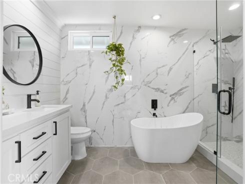 20082 Gothic Circle, Huntington Beach, CA