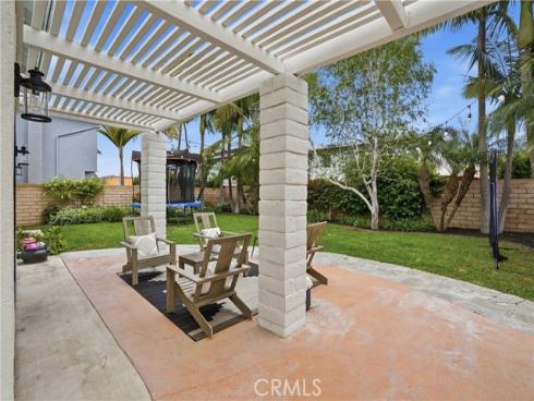 20082 Gothic Circle, Huntington Beach, CA