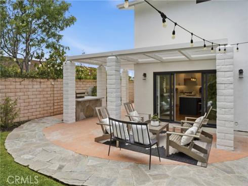 20082 Gothic Circle, Huntington Beach, CA