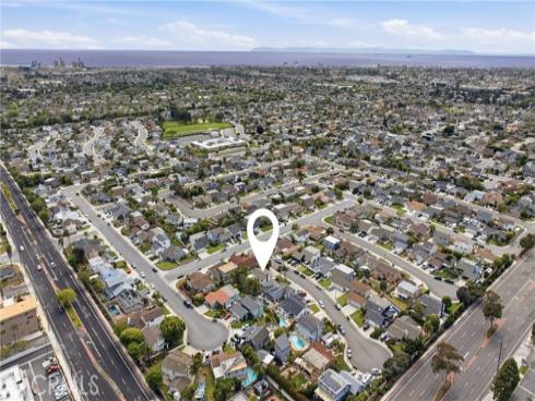 20082  Gothic   Circle, Huntington Beach, CA