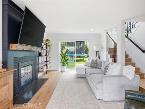 20082 Gothic Circle, Huntington Beach, CA