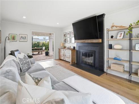 20082 Gothic Circle, Huntington Beach, CA