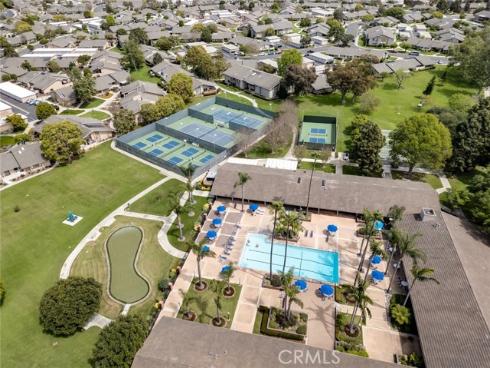 8777  Coral Springs  11B  Court, Huntington Beach, CA