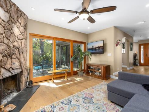 8222  Prestwick   Circle, Huntington Beach, CA