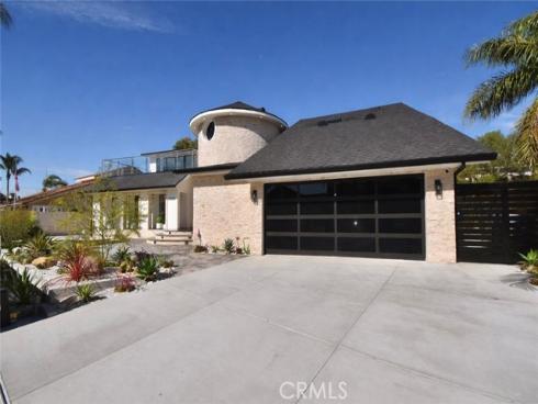 16572  Carousel Ln  , Huntington Beach, CA