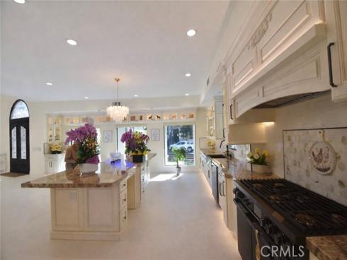 16572  Carousel Ln  , Huntington Beach, CA