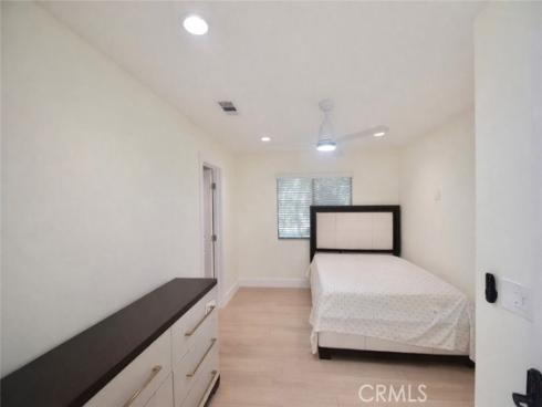 16572  Carousel Ln  , Huntington Beach, CA