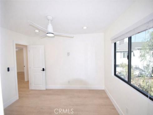 16572  Carousel Ln  , Huntington Beach, CA