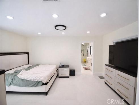 16572  Carousel Ln  , Huntington Beach, CA