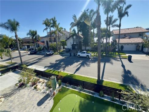 16572  Carousel Ln  , Huntington Beach, CA