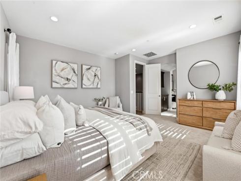 17491  Oakbluffs Lane  , Huntington Beach, CA