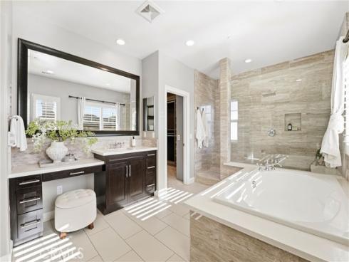 17491  Oakbluffs Lane  , Huntington Beach, CA