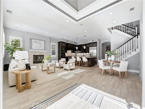 17491  Oakbluffs Lane  , Huntington Beach, CA