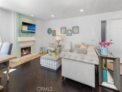 400  Lake  105 , Huntington Beach, CA