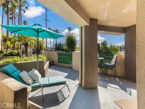 400  Lake  105 , Huntington Beach, CA
