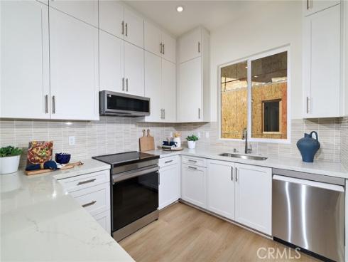7255  Aura   Circle, Huntington Beach, CA