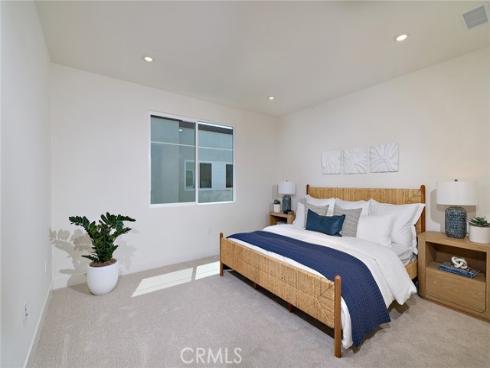 7255  Aura   Circle, Huntington Beach, CA