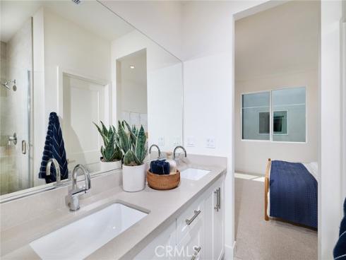 7255  Aura   Circle, Huntington Beach, CA