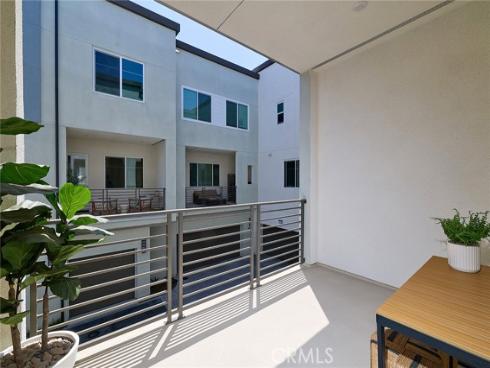 7255  Aura   Circle, Huntington Beach, CA