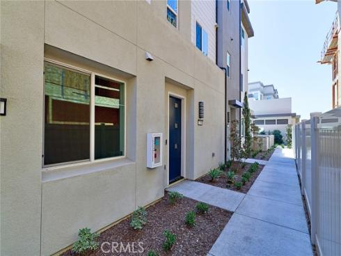 7255  Aura   Circle, Huntington Beach, CA