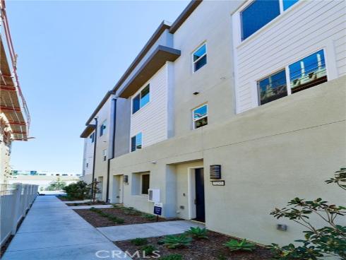 7255  Aura   Circle, Huntington Beach, CA