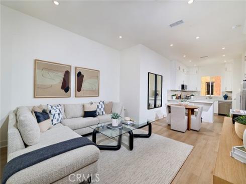 7255  Aura   Circle, Huntington Beach, CA