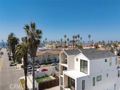 307  14th   Street, Huntington Beach, CA