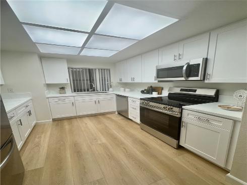 8877  Lauderdale  210-G  Court, Huntington Beach, CA