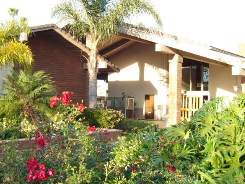 8877  Lauderdale  210-G  Court, Huntington Beach, CA