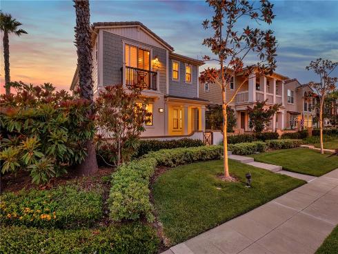 21445  Hayley  , Huntington Beach, CA