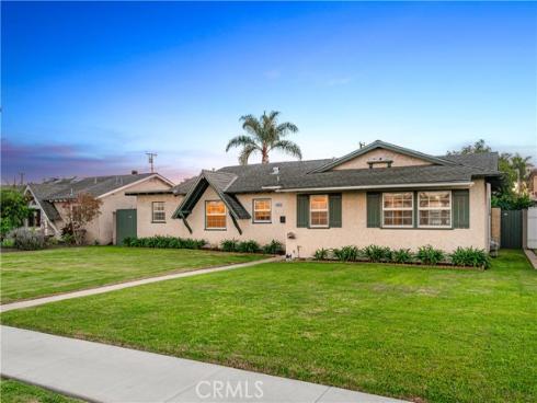 5082  Edinger   Avenue, Huntington Beach, CA