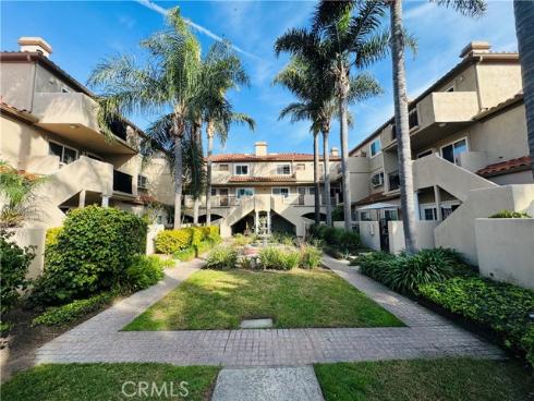 626  Lake  37  Street, Huntington Beach, CA