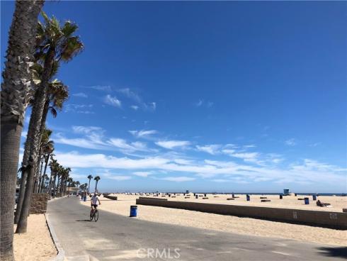 19562  Aragon   Circle, Huntington Beach, CA