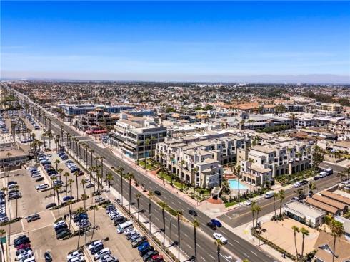 19562  Aragon   Circle, Huntington Beach, CA