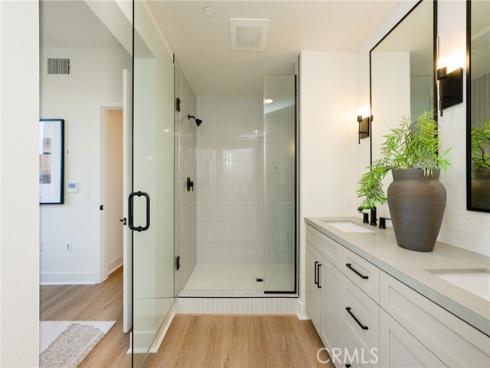 414  Main  400 , Huntington Beach, CA