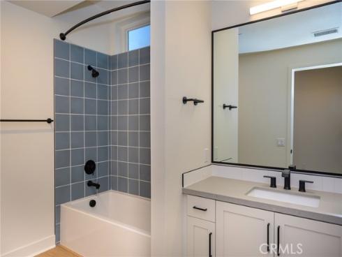 414  Main  400 , Huntington Beach, CA