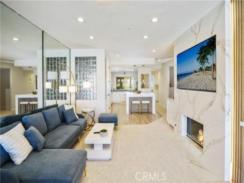 4165  Warner  202  Avenue, Huntington Beach, CA