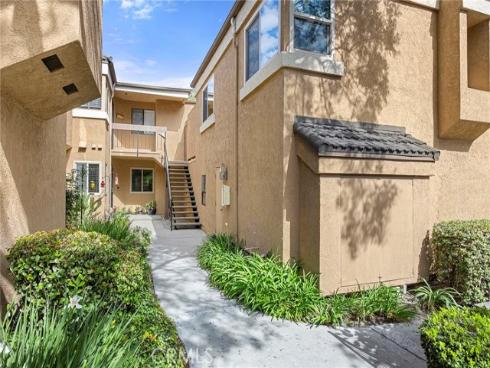 7851 Southlake 5