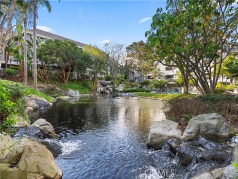 20251  Cape Coral  101  Lane, Huntington Beach, CA