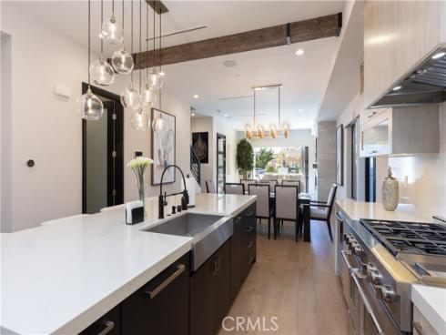 414  9th  , Huntington Beach, CA