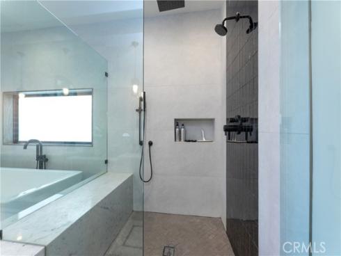 414  9th  , Huntington Beach, CA