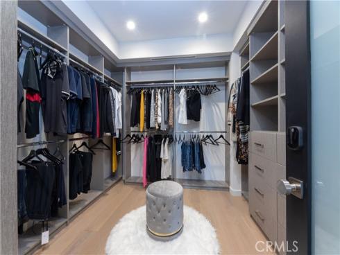 414  9th  , Huntington Beach, CA