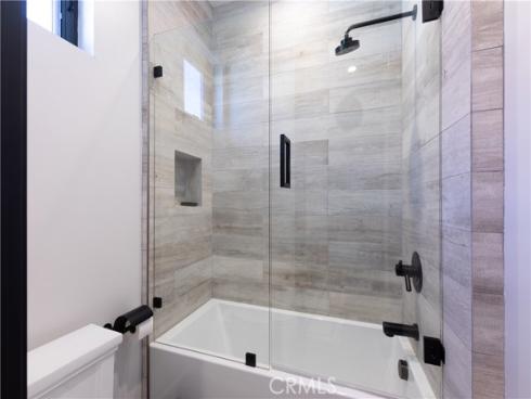 414  9th  , Huntington Beach, CA