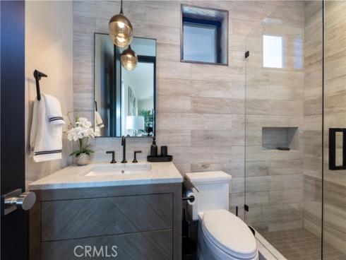 414  9th  , Huntington Beach, CA