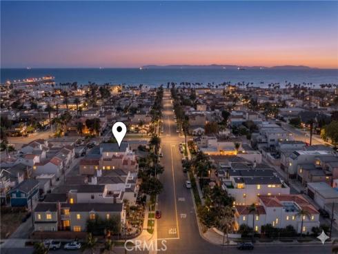 414  9th  , Huntington Beach, CA