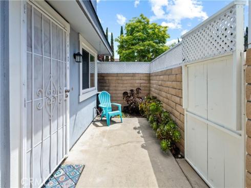 16436  Poco   Circle, Huntington Beach, CA
