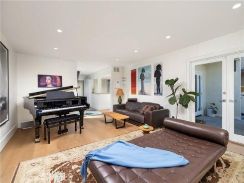 3242  Falkland  , Huntington Beach, CA