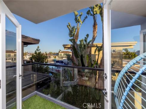 3242  Falkland  , Huntington Beach, CA