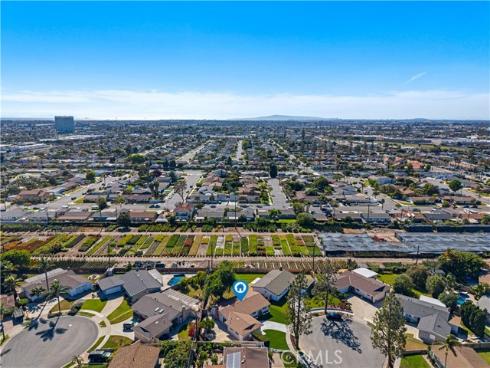 8662  Royer   Circle, Huntington Beach, CA